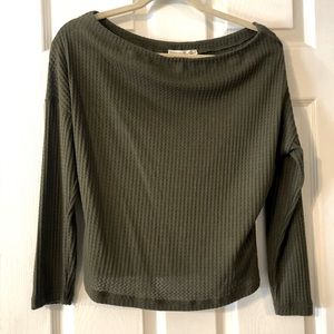 Express 3/4 Sleeve Shirt Small